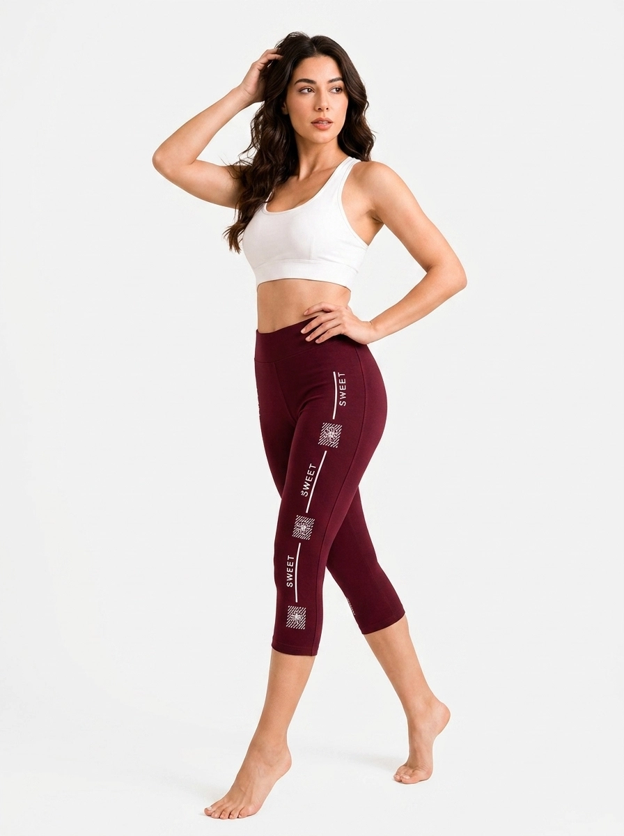 Model_wearing_sports_bra_leggings_202607160158 Lady Center Sweet Grid Performance Capri Leggings - Image 1