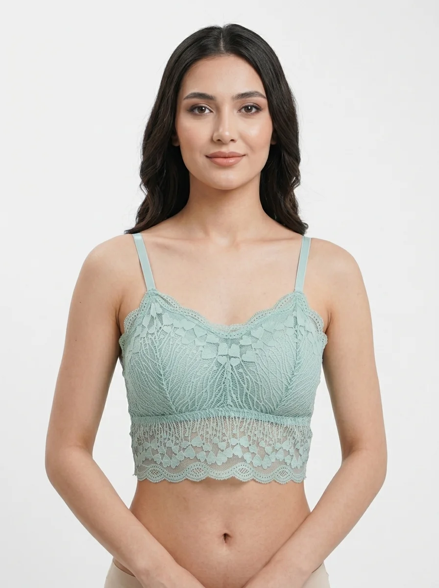 Woman_wearing_mint_green_bralette_202608240525 براليت طويل فاخر من الدانتيل المزهر النعناعي - الصورة 1